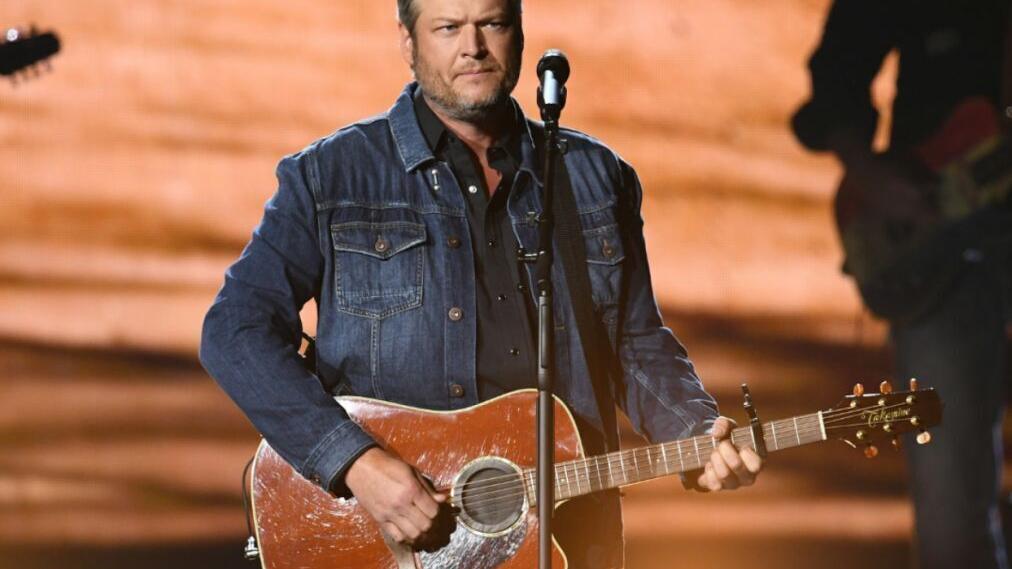 Blake Shelton brings the honky tonk to Pinnacle Bank Arena